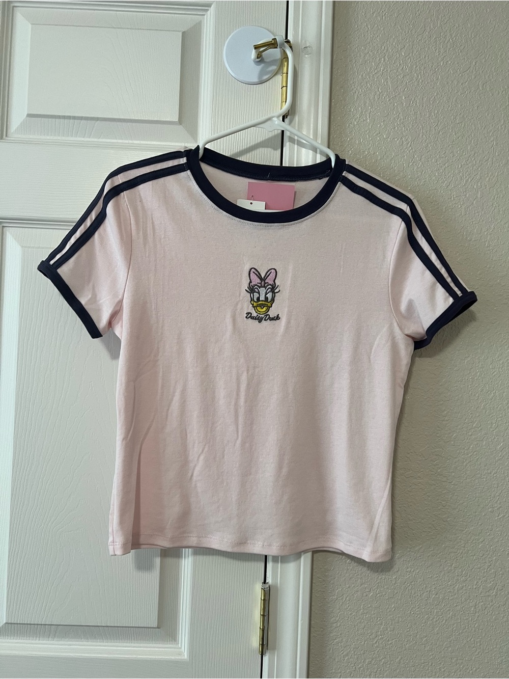 Disney Daisy Duck Retro Y2K Pink Cropped Ringer Tee Medium NWT